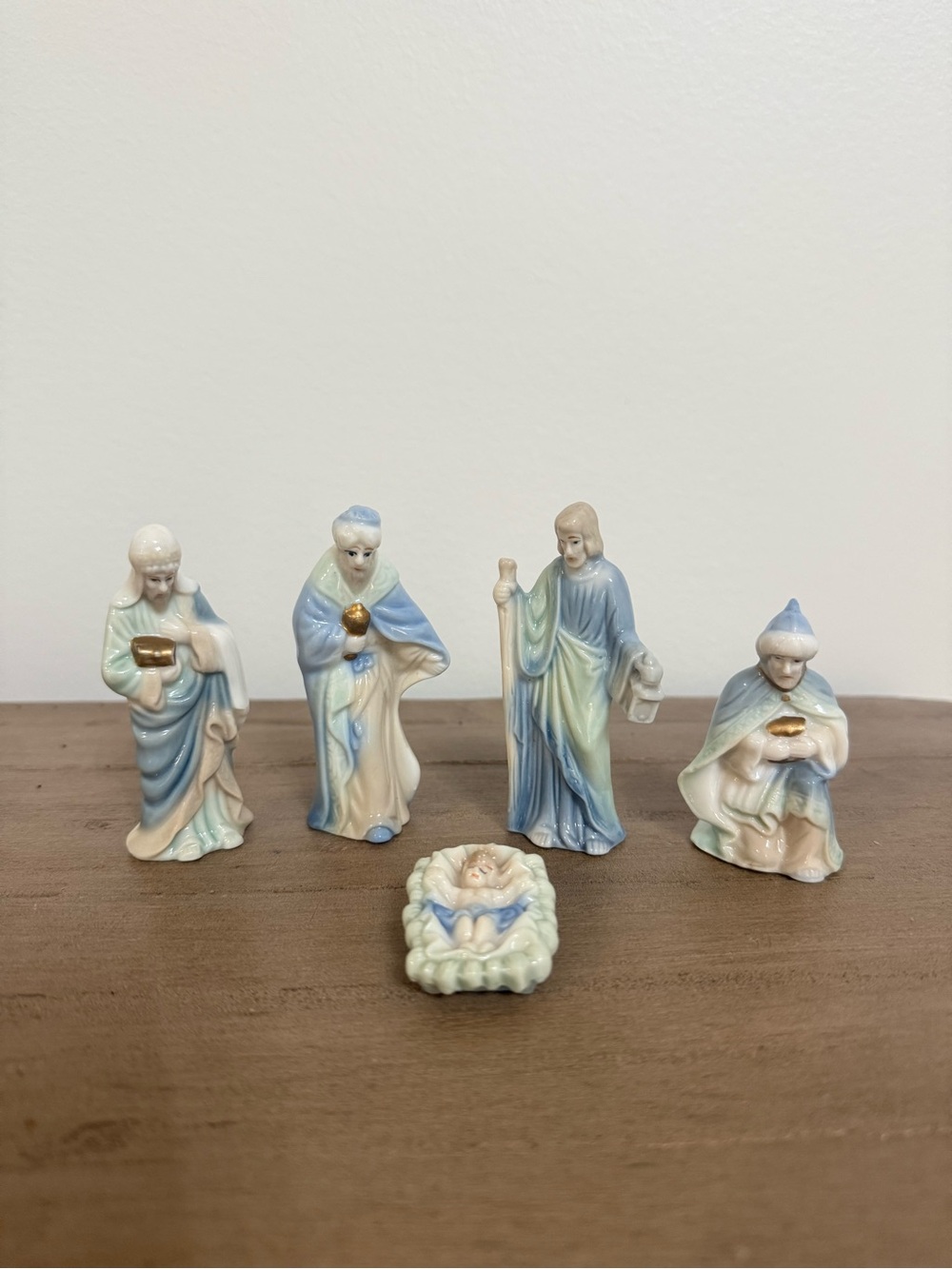 Vintage blue & White Christmas Nativity Set 5-Piece